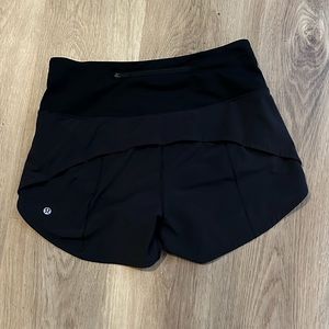 Lululemon Shorts Black Size 6
